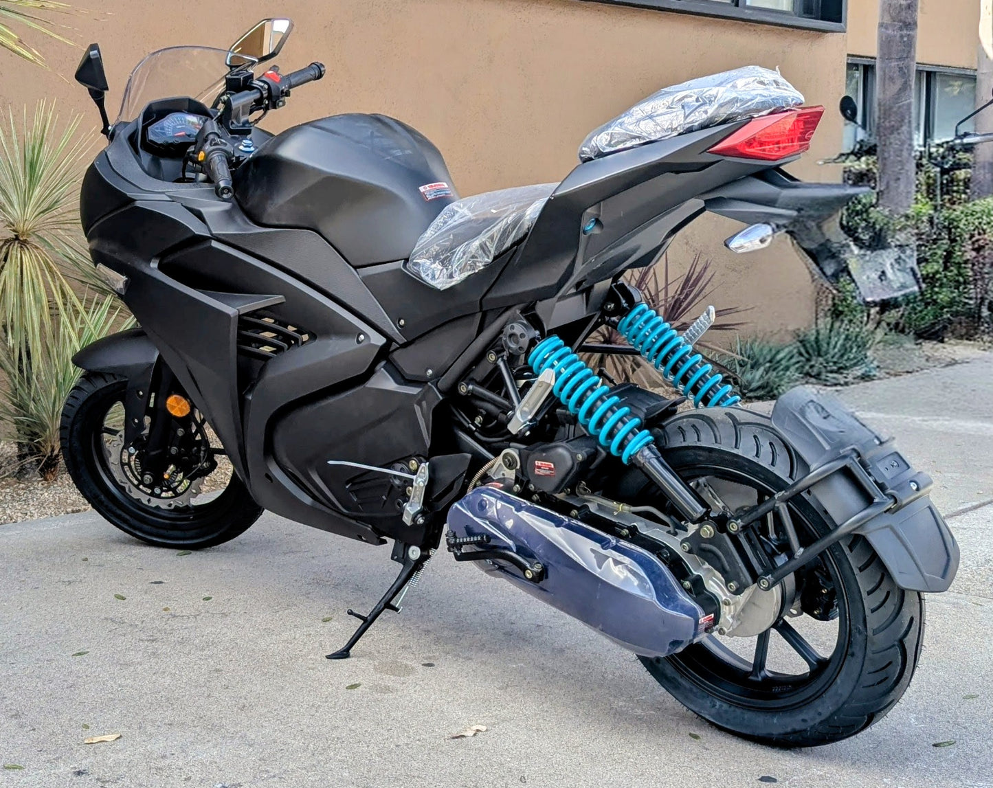 CRT Boss Motor Dragon 200 DF200SST
