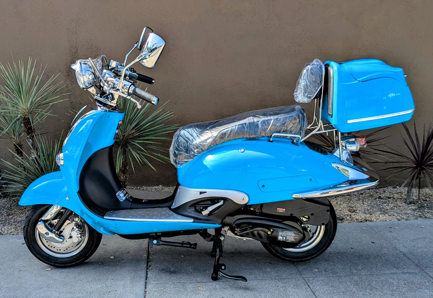 L7 Bartlett 150cc Retro Gas Scooter