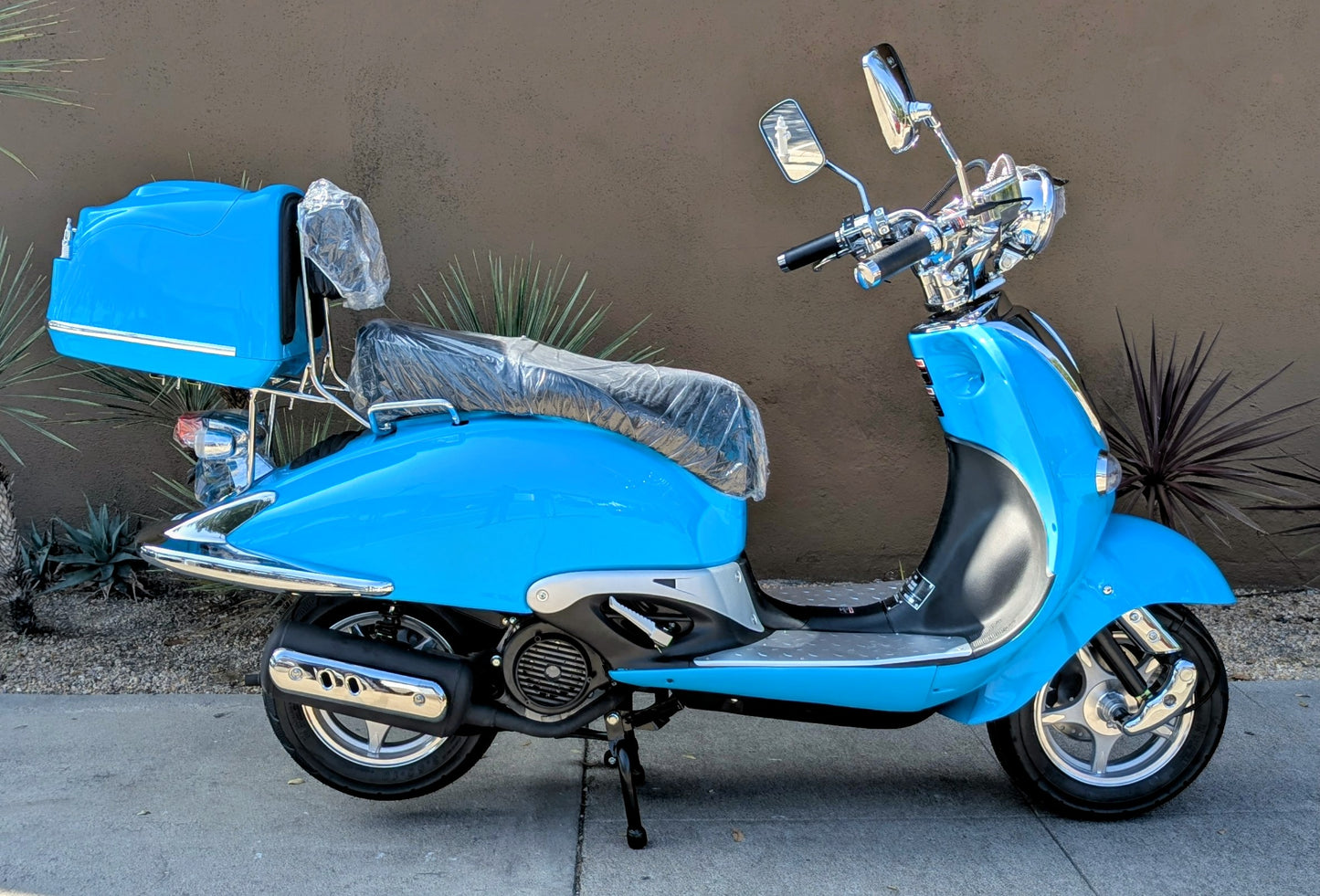 L7 Bartlett 150cc Retro Gas Scooter