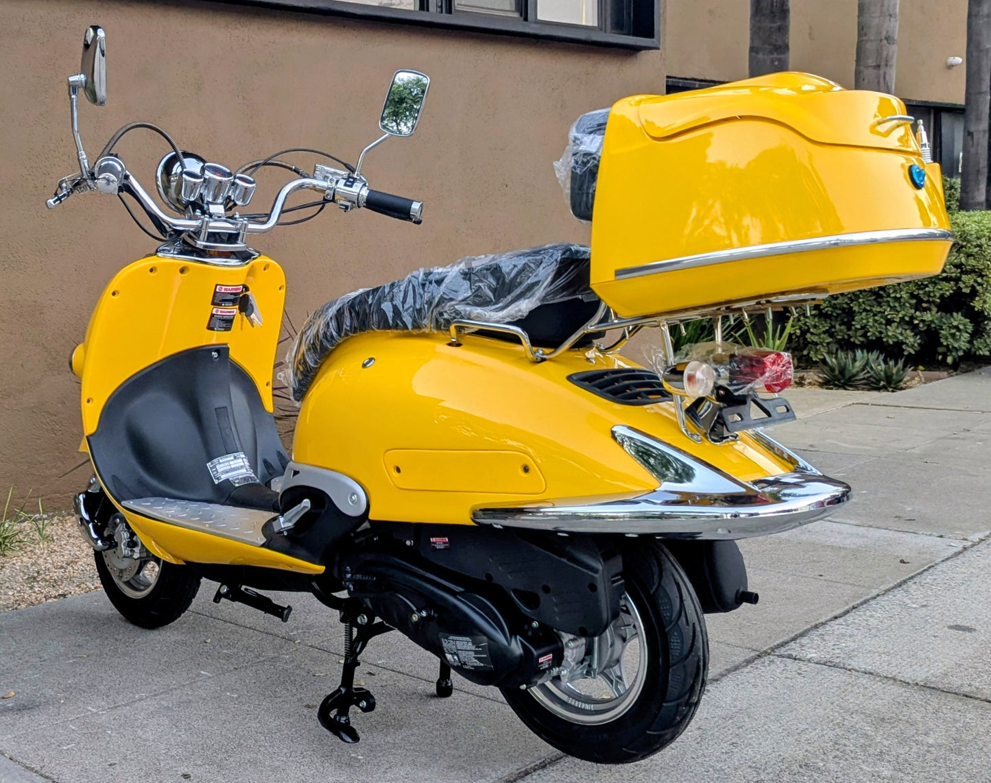 L7 Bartlett 150cc Retro Gas Scooter