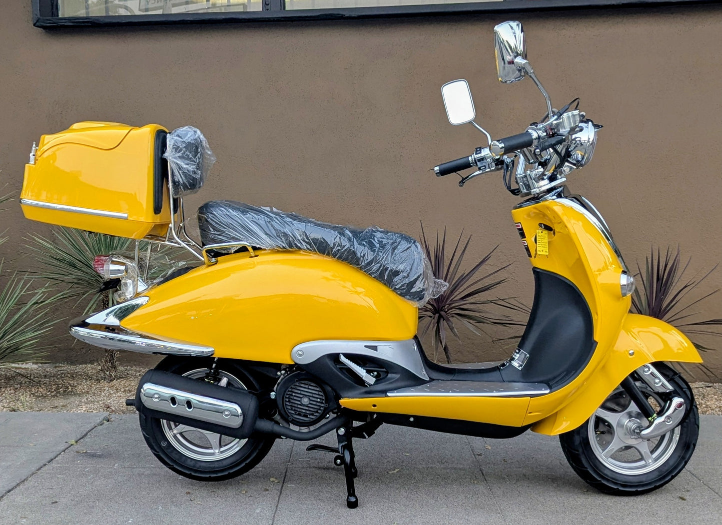 L7 Bartlett 150cc Retro Gas Scooter