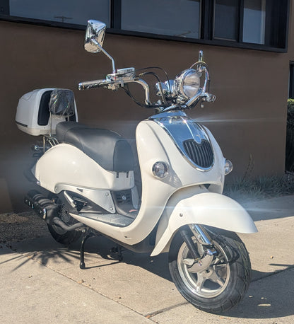 L7 Bartlett 150cc Retro Gas Scooter