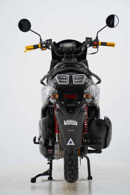 Cougar Fighter Pro 200cc VTR Scooter