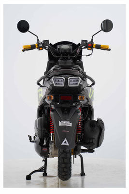 Cougar Fighter Pro 200cc VTR Scooter